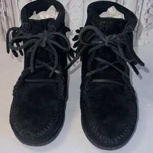 Minnetonka Kids Tramper Boot Suede Moccasin Lace-Up Ankle Boots Black Kids 11